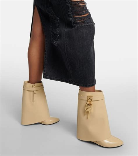 Shark Lock ankle boots in leather 